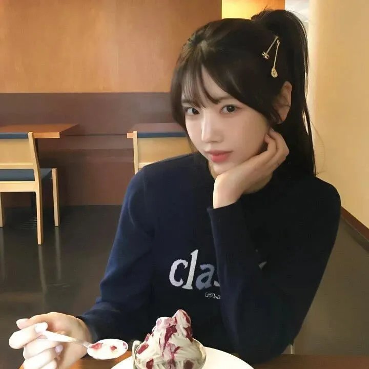 西班牙女王 封面